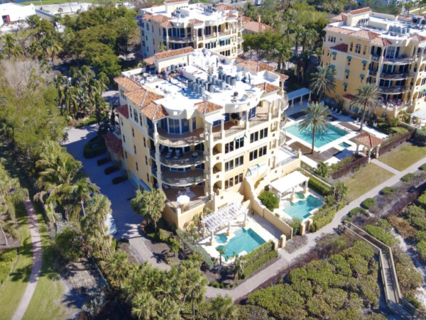 Ultra Posh South end Condo with Private Pool and Spa